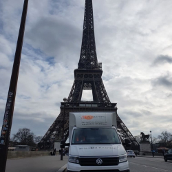 Lastbil i Paris